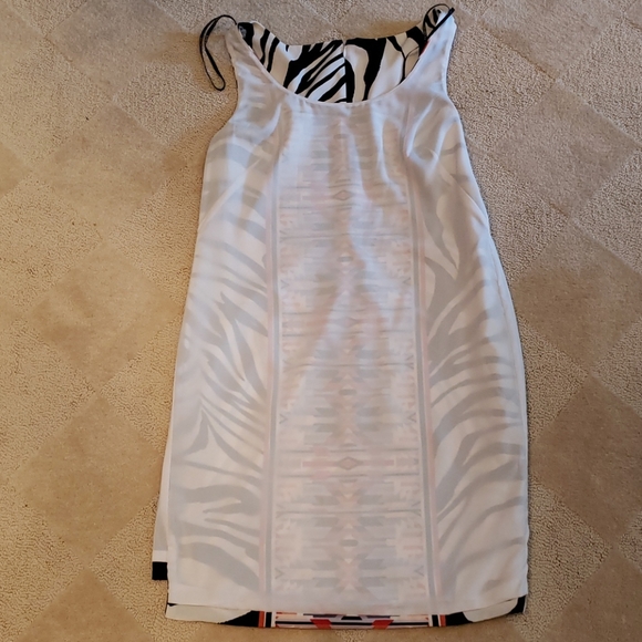 Vince Camuto Shift Dress, size 6 - Picture 5 of 6